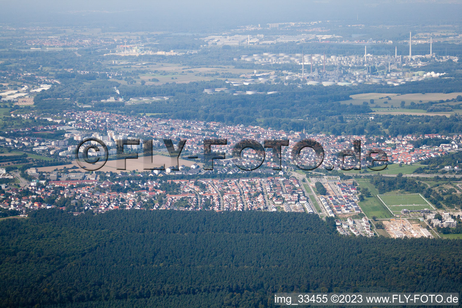 Kirchfeld settlement from the east in the district Neureut in Karlsruhe in the state Baden-Wuerttemberg, Germany