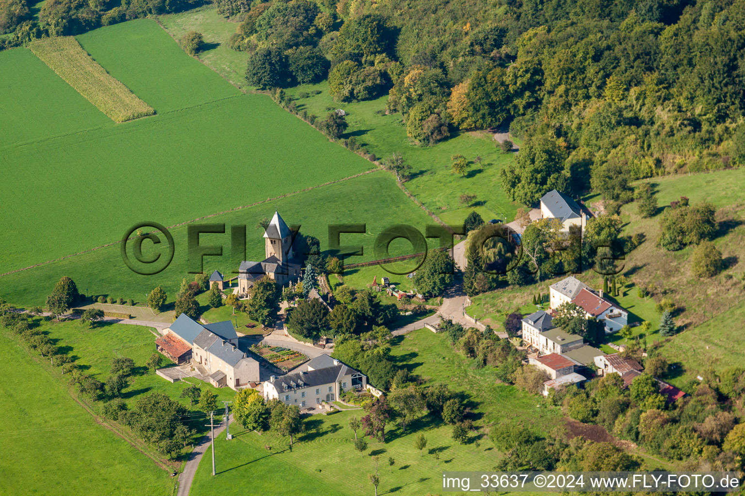 Churches building the chapel Kapell Giischterklaus in Giischterklaus in Distrikt Greiwemaacher, Luxembourg