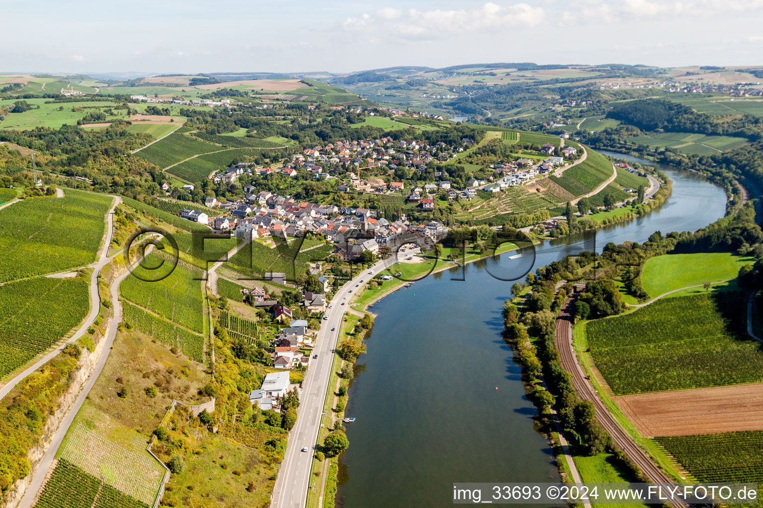 Village on the river bank areas of the river Mosel in Greiweldeng in Distrikt Greiwemaacher, Luxembourg