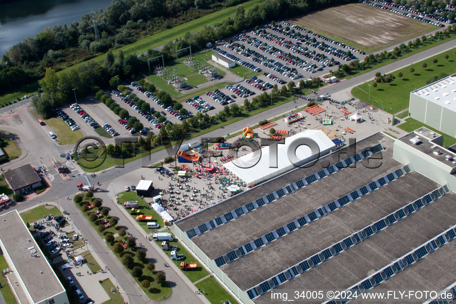 Daimler GLC on the island of green in Germersheim in the state Rhineland-Palatinate, Germany seen from a drone