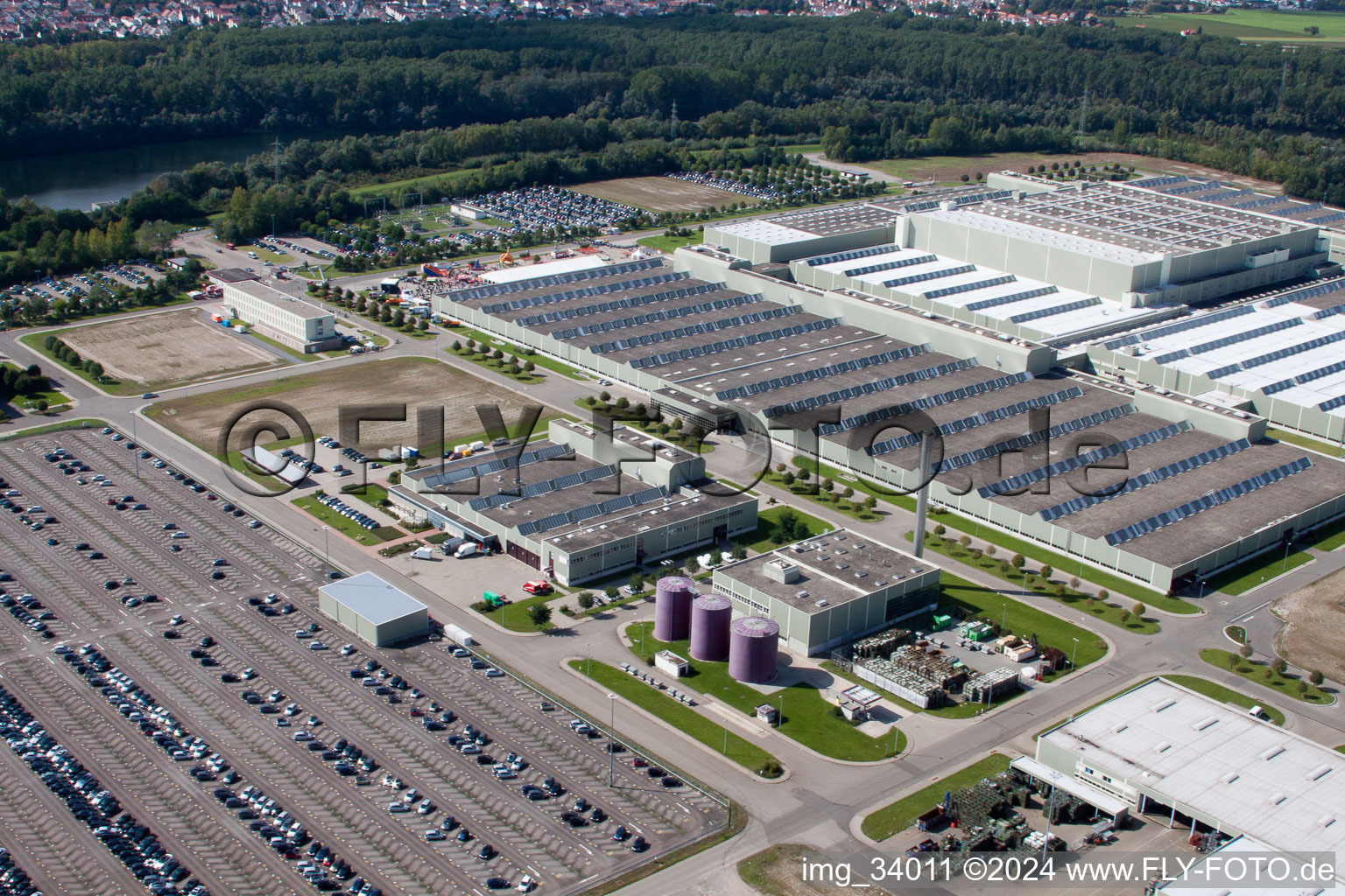 Aerial photograpy of Daimler GLC on the island of green in Germersheim in the state Rhineland-Palatinate, Germany