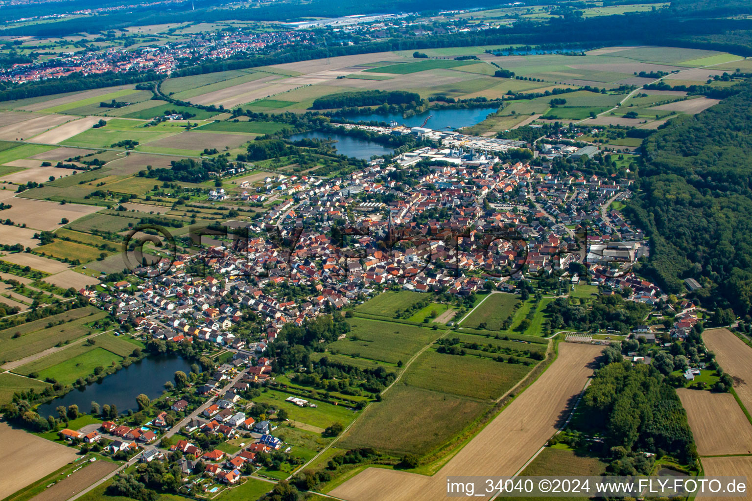 From the west in the district Rheinsheim in Philippsburg in the state Baden-Wuerttemberg, Germany