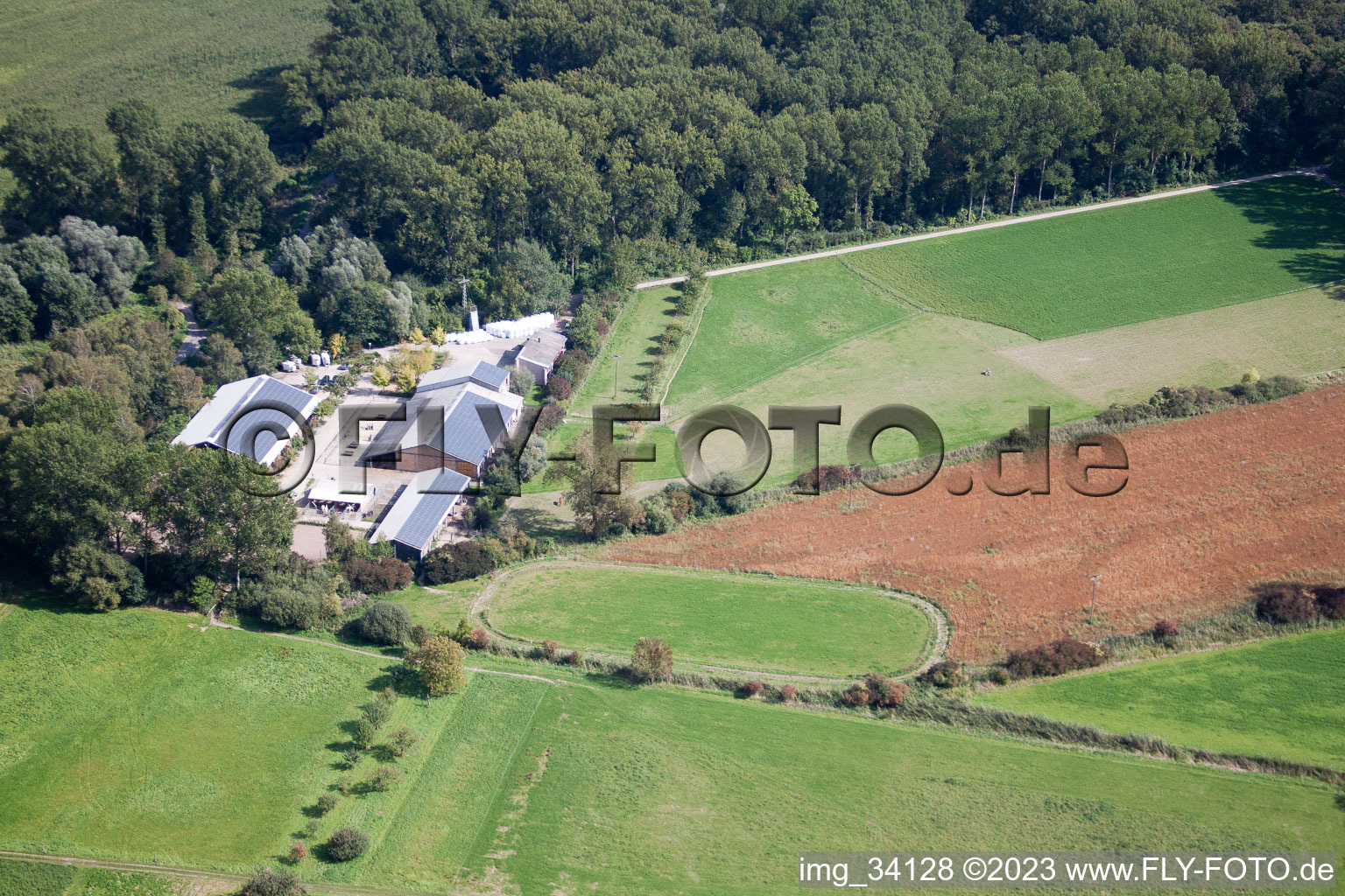 Kennelhof in the district Sondernheim in Germersheim in the state Rhineland-Palatinate, Germany seen from above