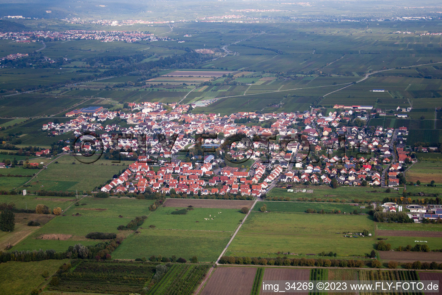 Niederkirchen in Niederkirchen bei Deidesheim in the state Rhineland-Palatinate, Germany
