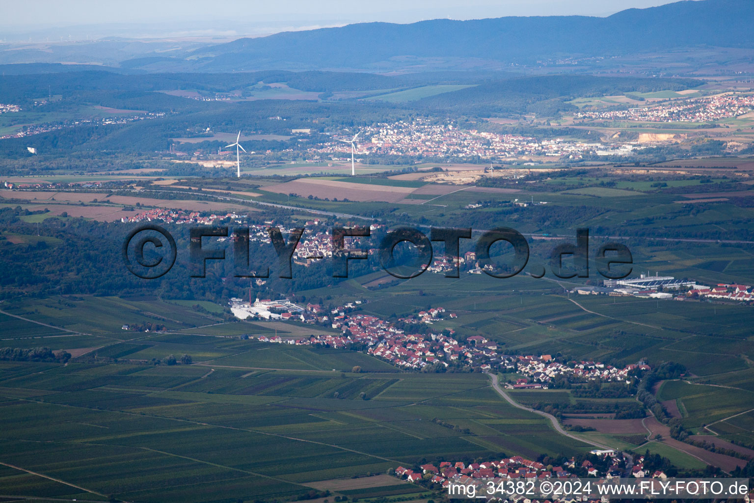 From the east in the district Jerusalemsberg in Kirchheim an der Weinstraße in the state Rhineland-Palatinate, Germany