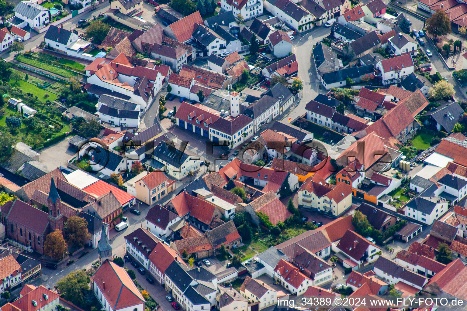 Bird's eye view of Weisenheim am Sand in the state Rhineland-Palatinate, Germany