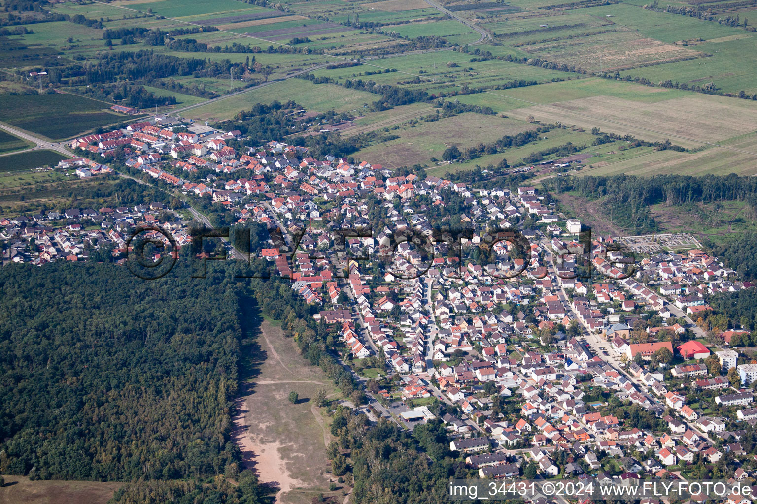 Oblique view of Maxdorf in the state Rhineland-Palatinate, Germany