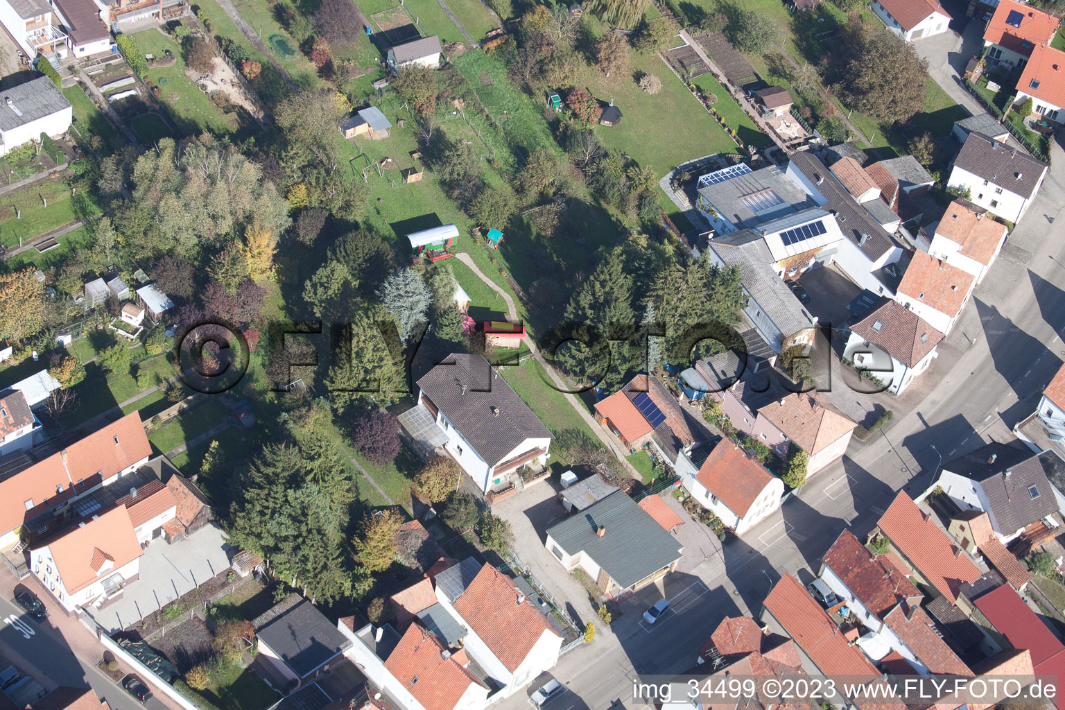 Saarstrasse Villa Kunterbunt in Kandel in the state Rhineland-Palatinate, Germany from above