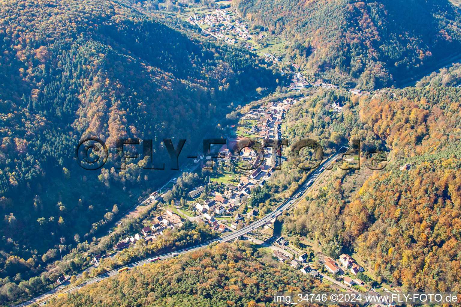 Aerial view of B48 Schulstr in Rinnthal in the state Rhineland-Palatinate, Germany