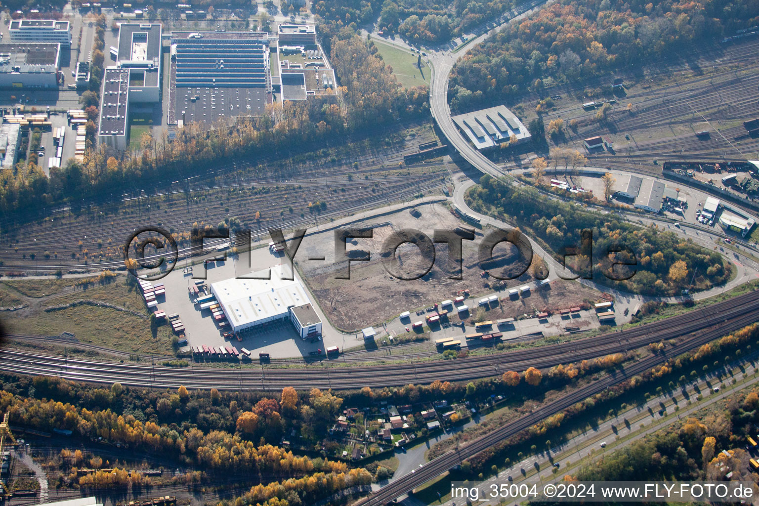 Aerial photograpy of Wofahrtsweierer Straße, Emons Spedition GmbH in the district Oststadt in Karlsruhe in the state Baden-Wuerttemberg, Germany