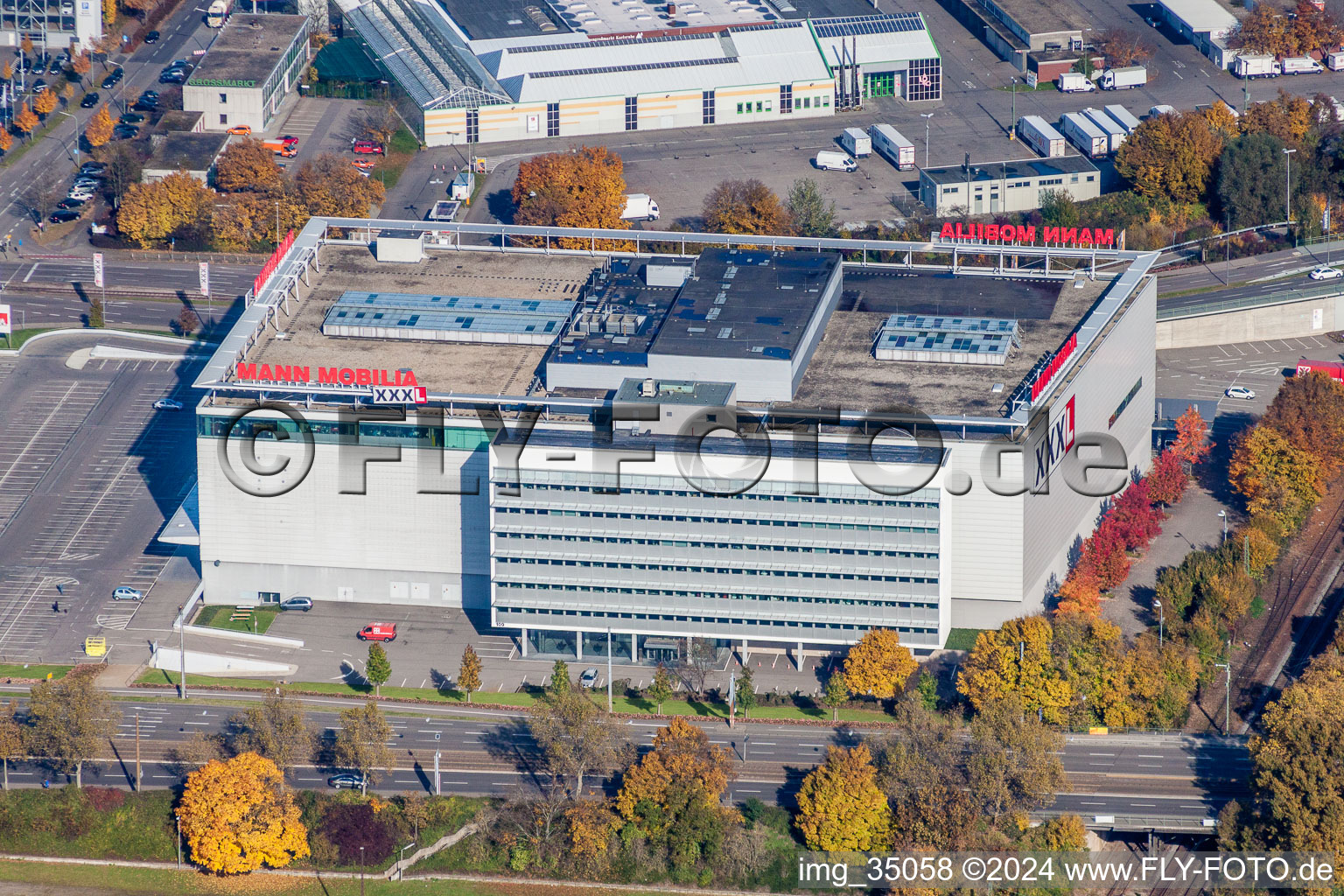 Oblique view of Building of the store - furniture market XXL Lutz, MANN Management GmbH in the district Rintheim in Karlsruhe in the state Baden-Wurttemberg, Germany