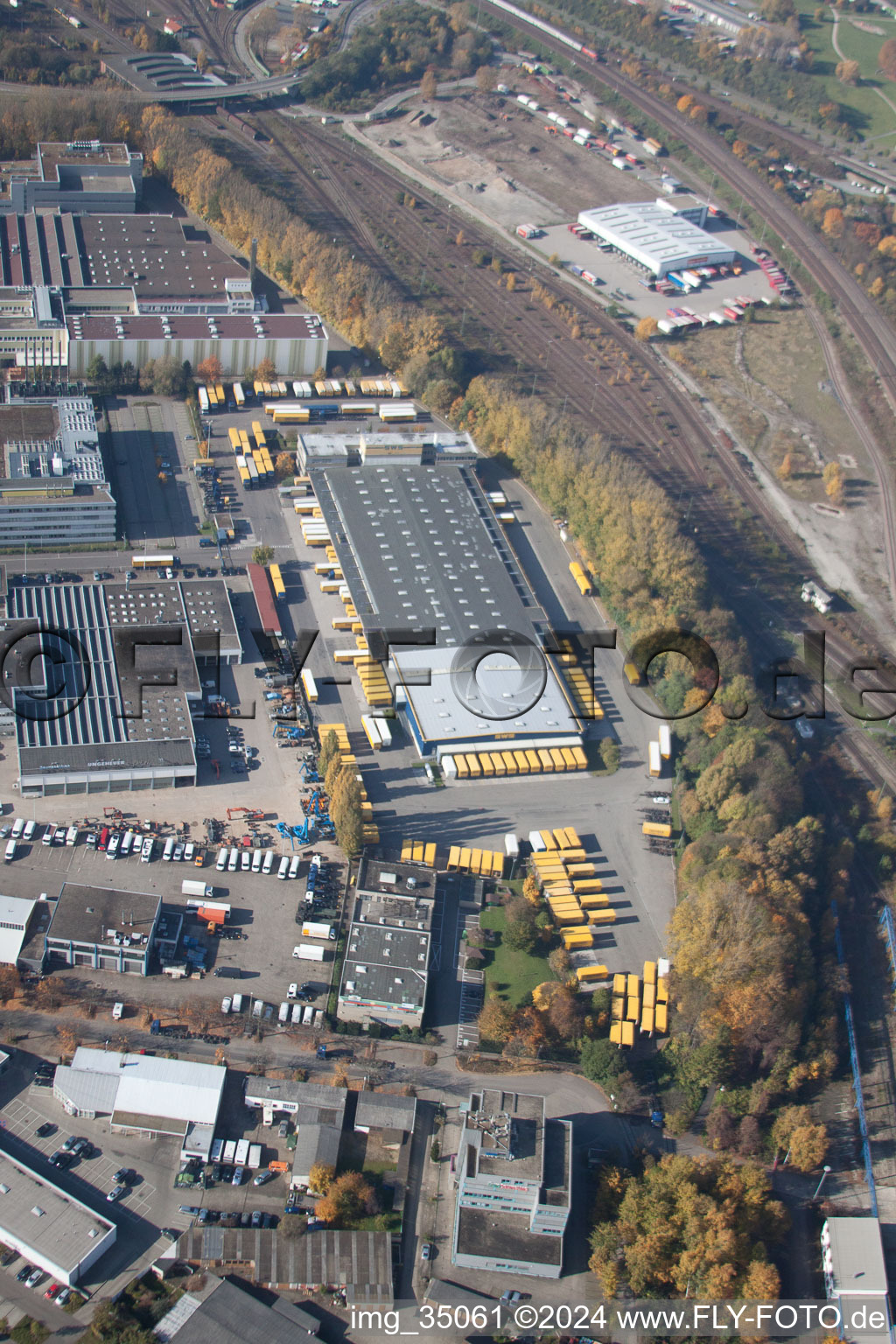 Drone recording of Warehouses and forwarding building SWS-Speditions-GmbH, Otto-street in the district Durlach in Karlsruhe in the state Baden-Wurttemberg