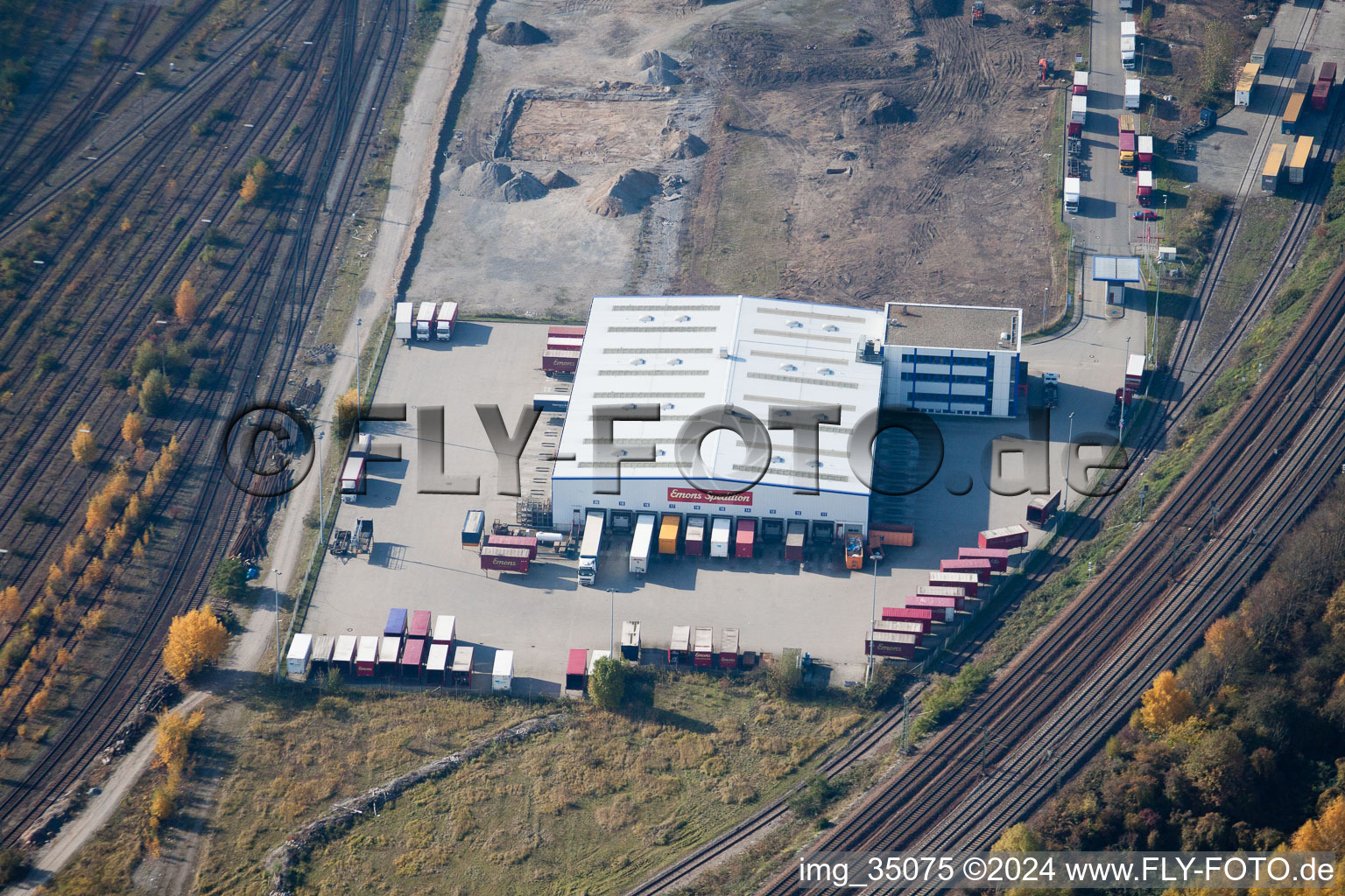 Oblique view of Wofahrtsweierer Street, Emons Spedition GmbH in the district Oststadt in Karlsruhe in the state Baden-Wuerttemberg, Germany