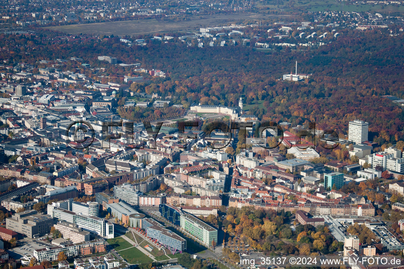 From the southeast in the district Oststadt in Karlsruhe in the state Baden-Wuerttemberg, Germany