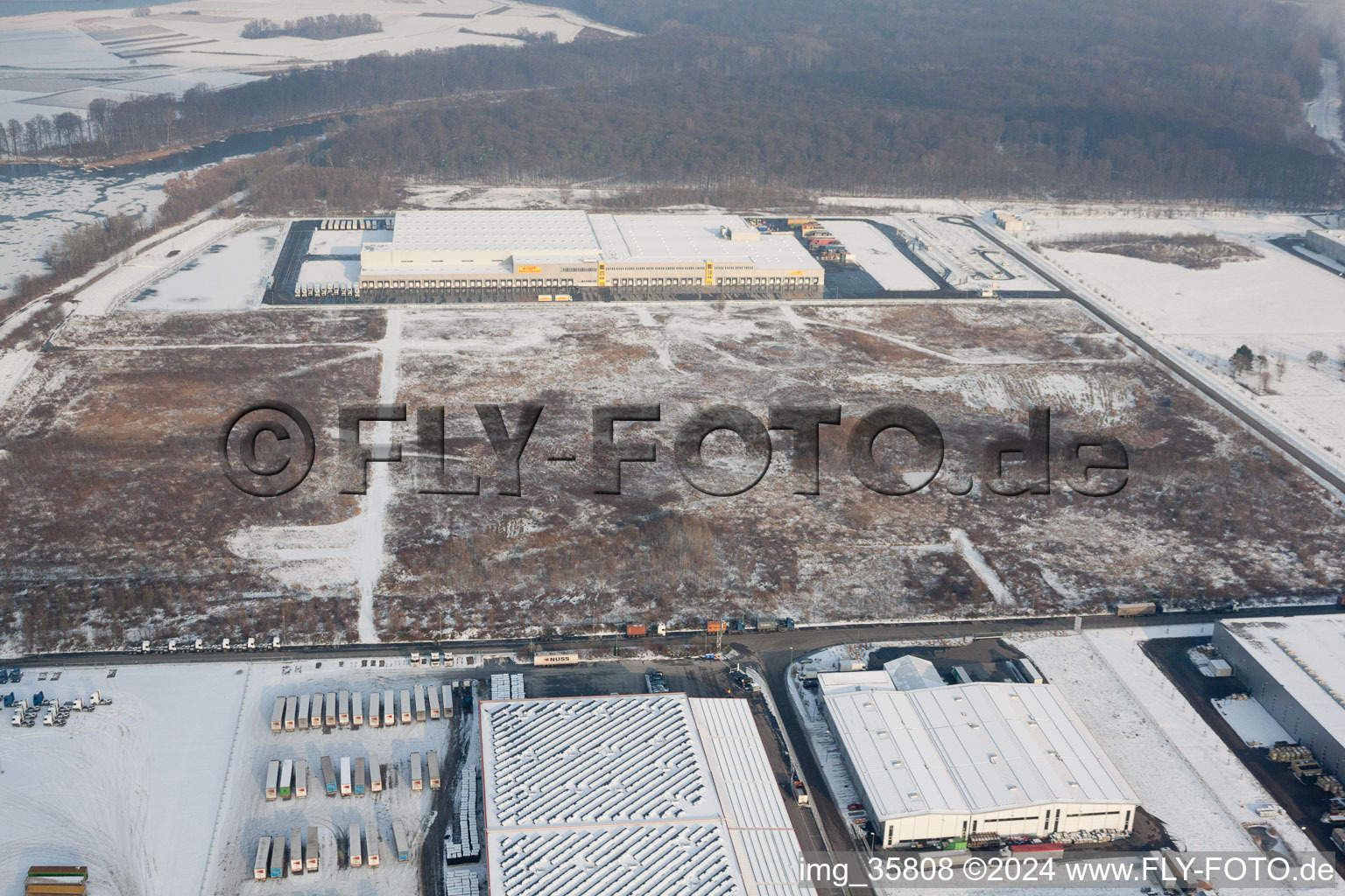 Aerial photograpy of Oberwald industrial area in Wörth am Rhein in the state Rhineland-Palatinate, Germany