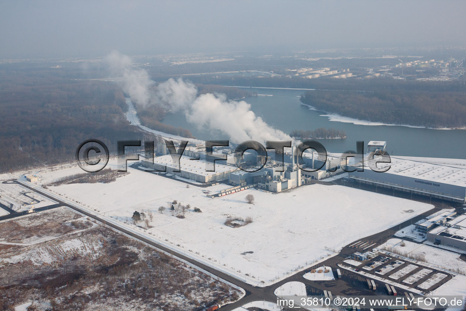 Oblique view of Oberwald Industrial Area in Wörth am Rhein in the state Rhineland-Palatinate, Germany