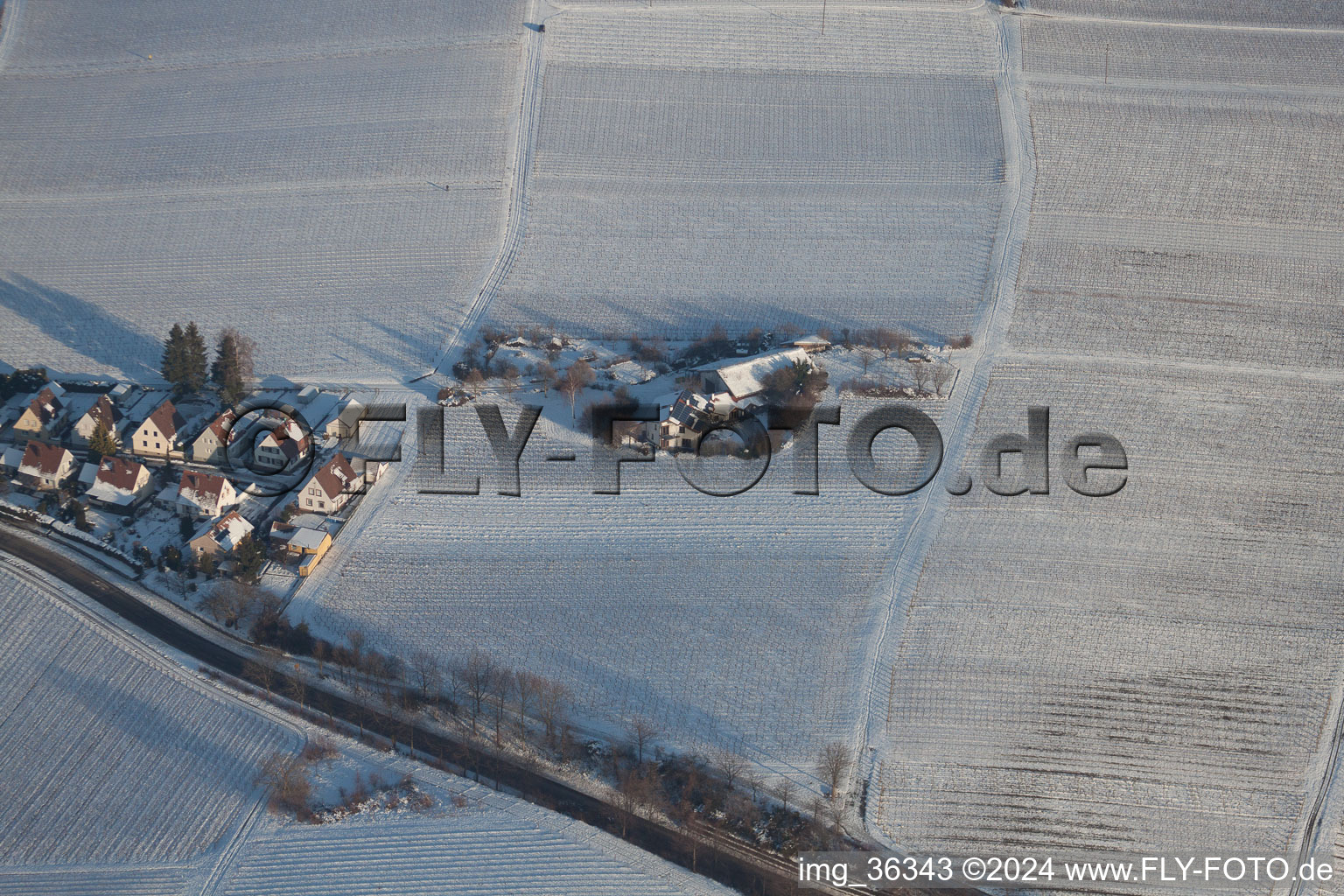 Bird's eye view of In winter in the snow in the district Mörzheim in Landau in der Pfalz in the state Rhineland-Palatinate, Germany