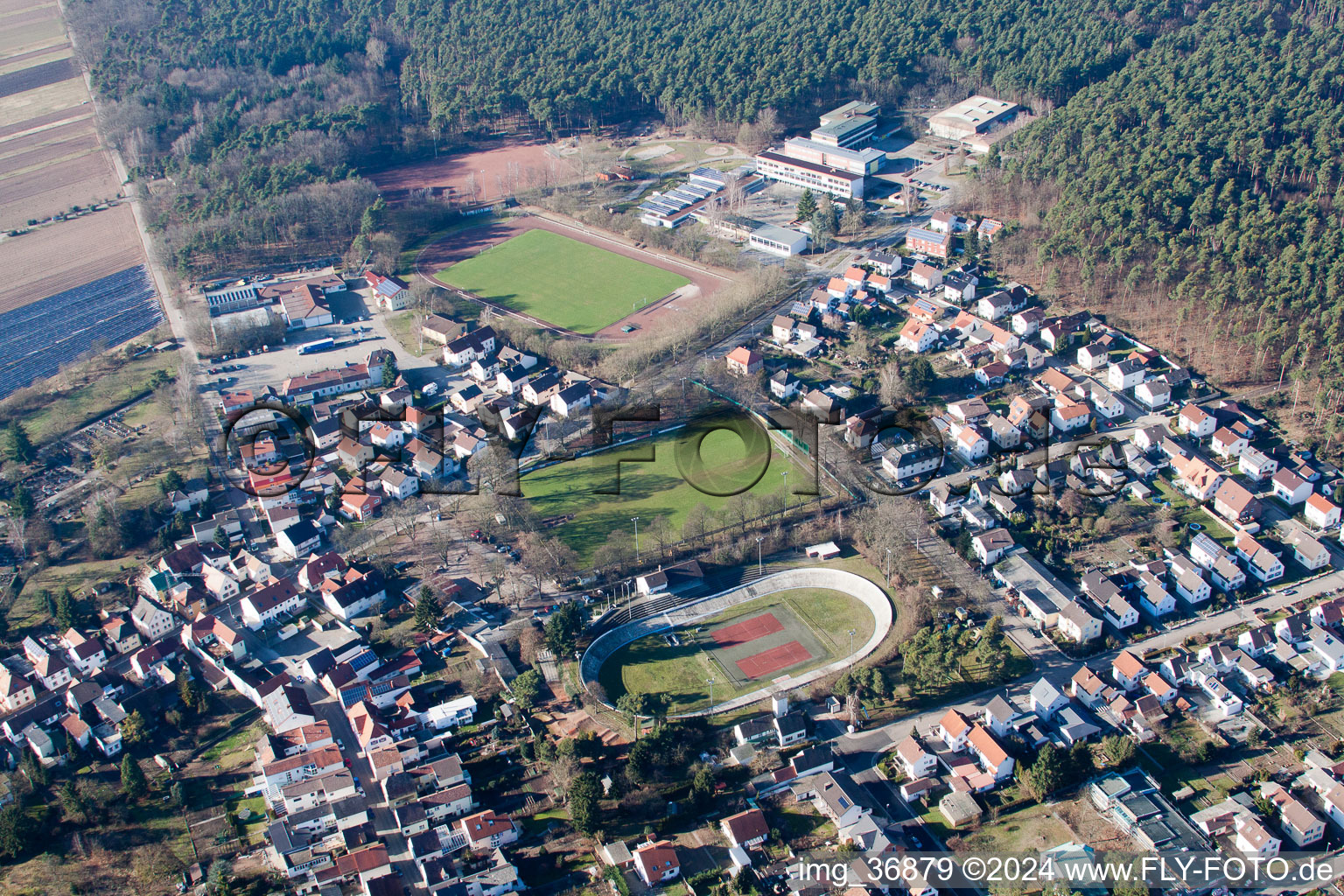 Range of bicycle racetrack - Parkour of the RV08 in Dudenhofen in the state Rhineland-Palatinate