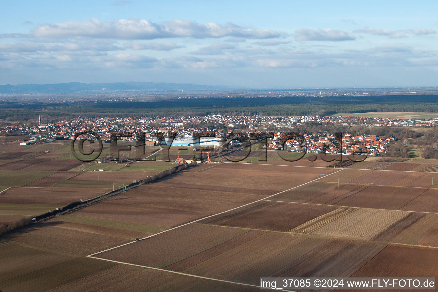 From the south in Bellheim in the state Rhineland-Palatinate, Germany