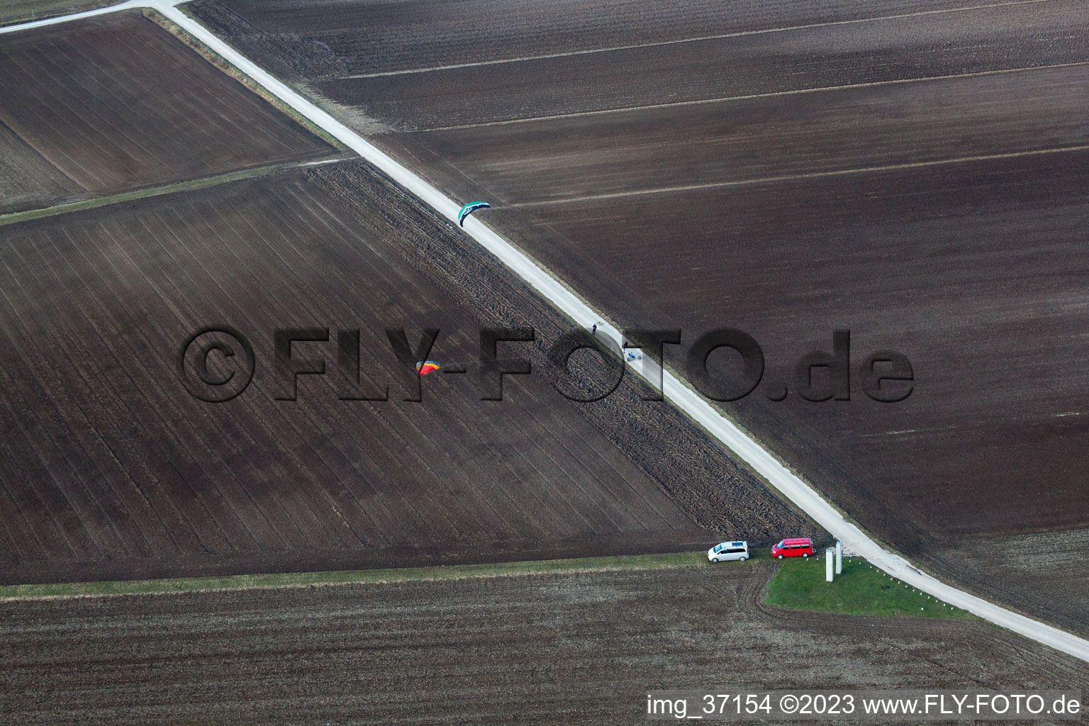 Kite surfers at the chapel in the district Herxheim in Herxheim bei Landau/Pfalz in the state Rhineland-Palatinate, Germany