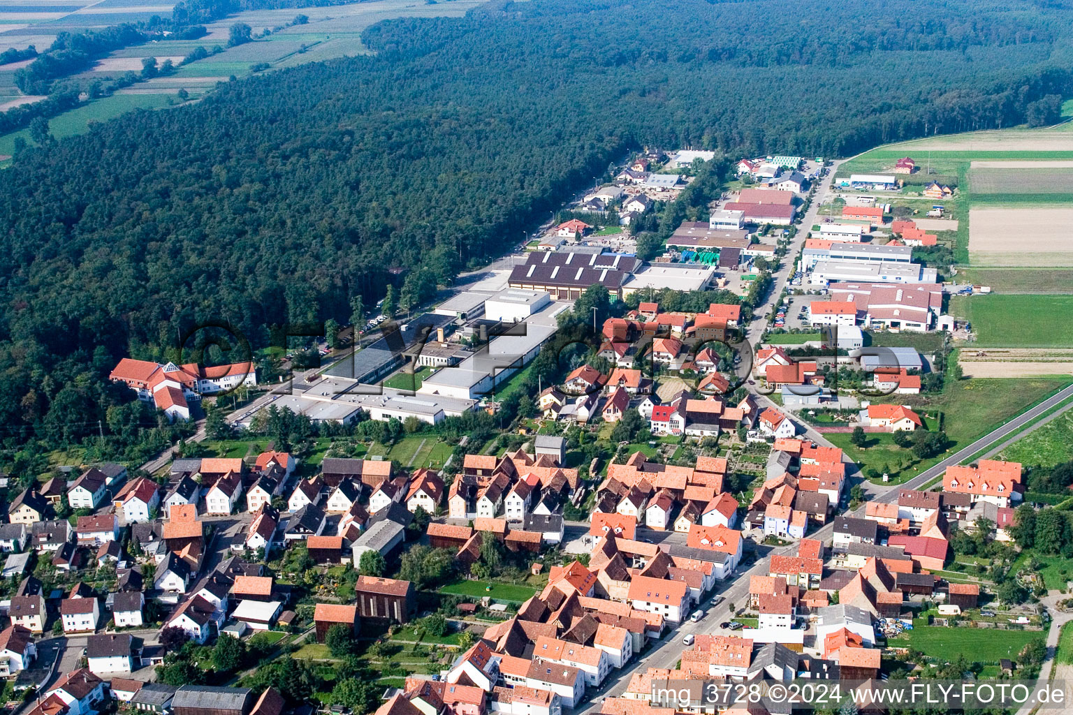 Industrial and commercial area Im Gereut/Industriestr. in Hatzenbuehl in the state Rhineland-Palatinate