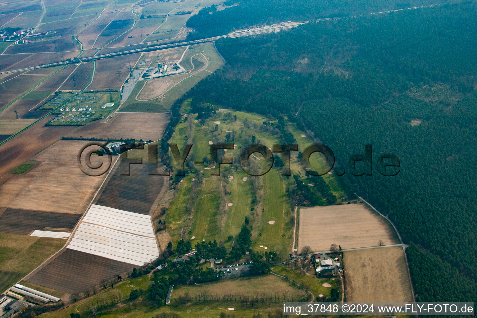 Golf course Rheintal Gmbh in the Oftersheim dunes in the district Hardtwaldsiedlung in Oftersheim in the state Baden-Wuerttemberg, Germany