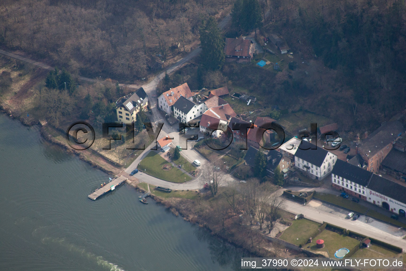 Ferry across the Neckar to Neckarhausen in Neckarhäuserhof in the state Hesse, Germany