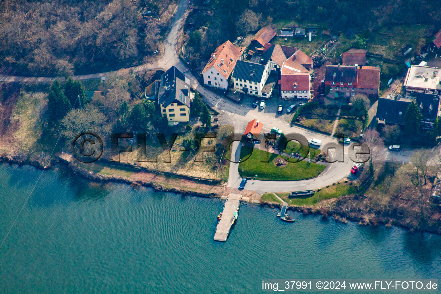 Neckarhäuserhof, ferry across the Neckar to Neckarhausen in the district Mückenloch in Neckargemünd in the state Baden-Wuerttemberg, Germany