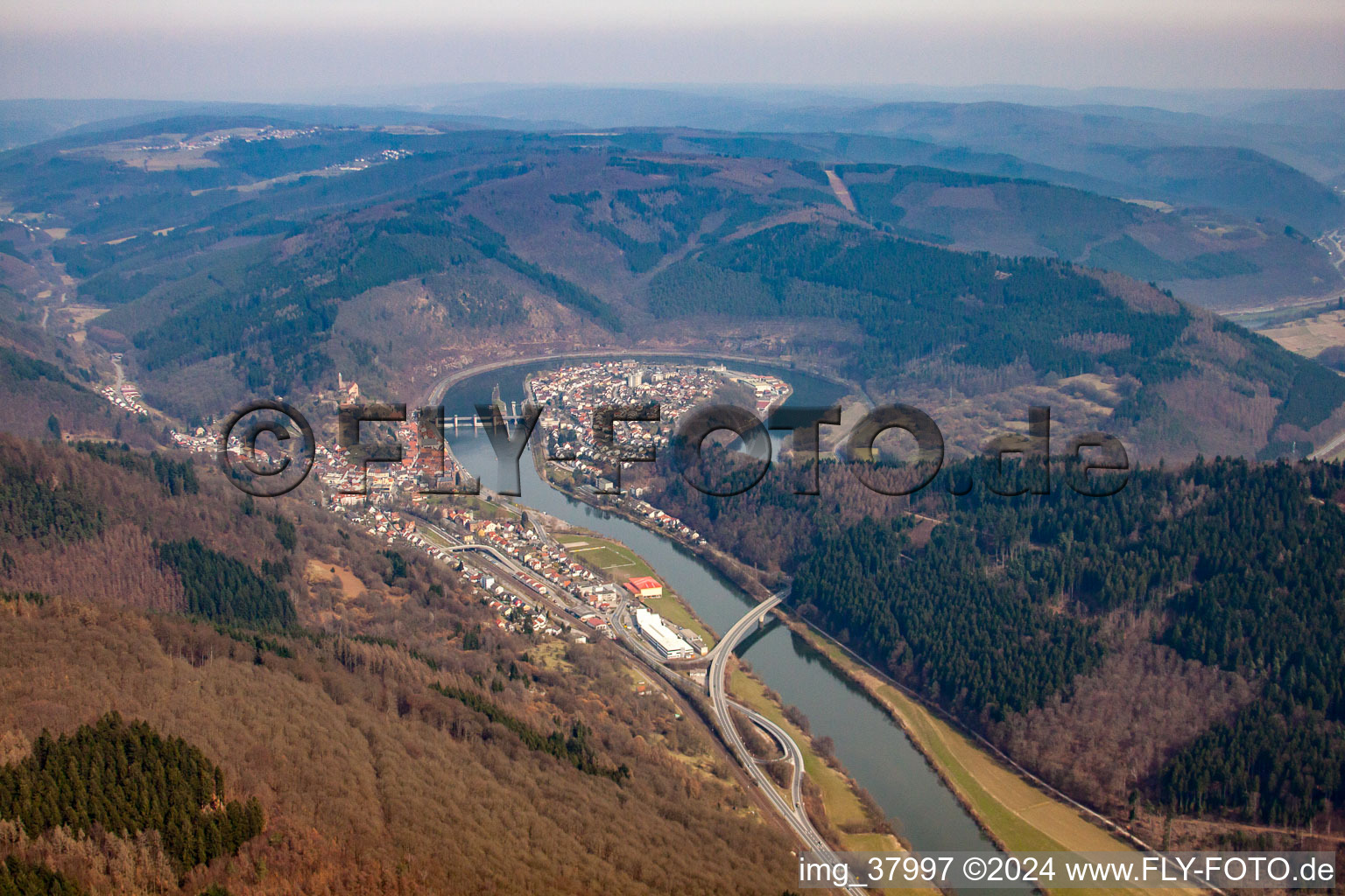 In the Neckar loop in the district Ersheim in Hirschhorn in the state Hesse, Germany