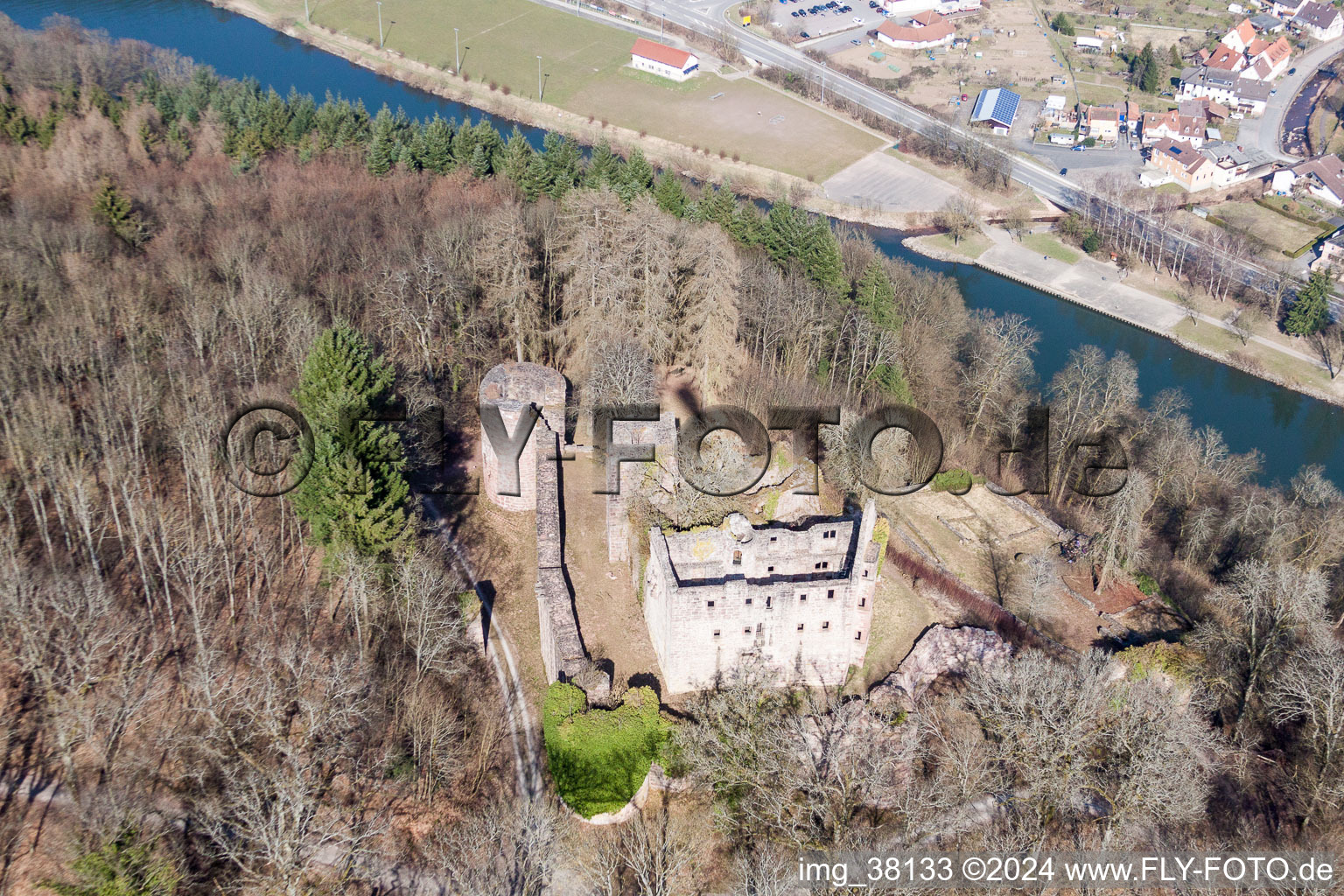 Aerial view of Ruins and remains of the walls of the former castle and fortress Minneburg above the Neckar in the district Neckarkatzenbach in Neunkirchen in the state Baden-Wuerttemberg, Germany