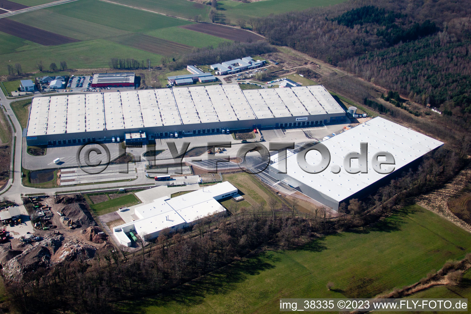 Minderlachen, Horst industrial estate, Gazeley Logistic in the district Minderslachen in Kandel in the state Rhineland-Palatinate, Germany seen from above