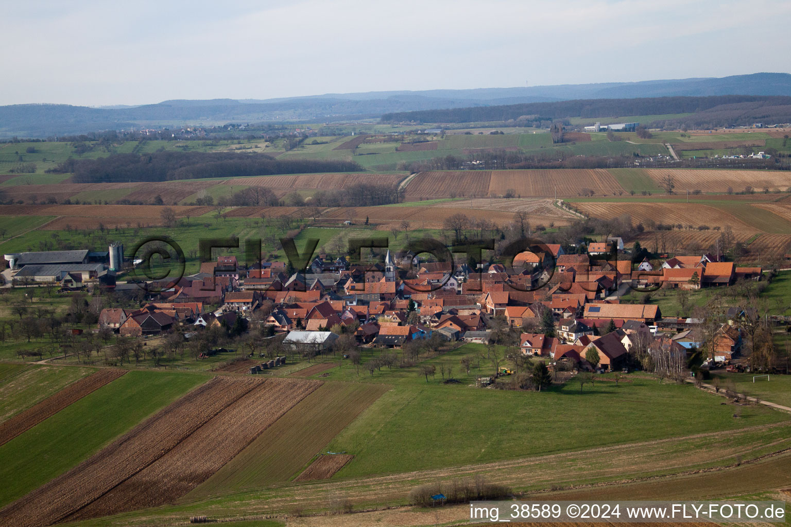 Oblique view of Zœbersdorf in the state Bas-Rhin, France