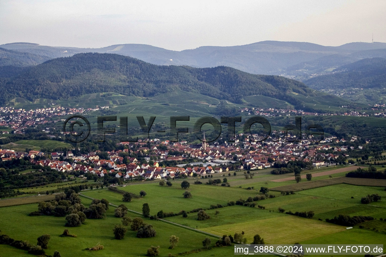 Aerial view of From the northwest in the district Steinbach in Baden-Baden in the state Baden-Wuerttemberg, Germany