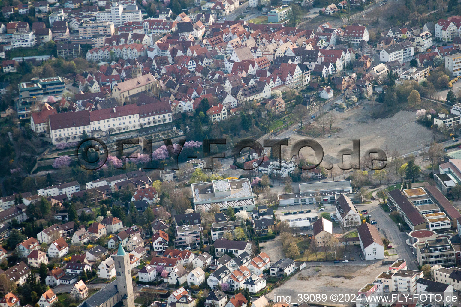 Bird's eye view of Johannes Kepler High School, Lindenstr in Leonberg in the state Baden-Wuerttemberg, Germany