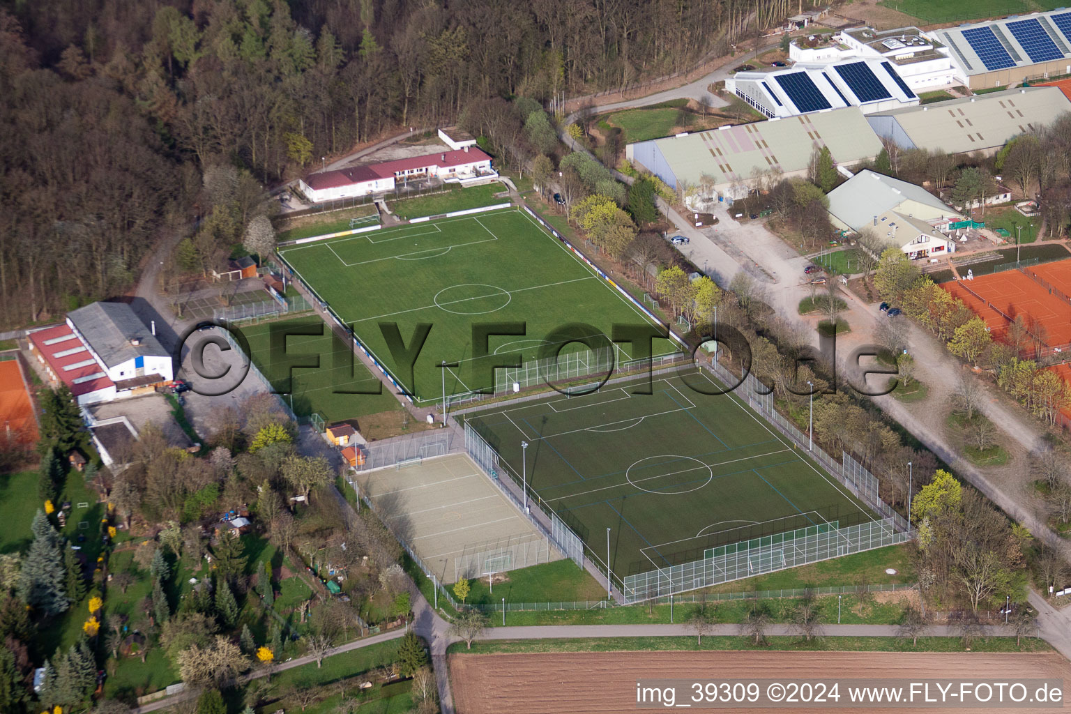 SC am Wald, tennis court Grand Slam sports facility Emerholzweg in the district Stammheim in Stuttgart in the state Baden-Wuerttemberg, Germany