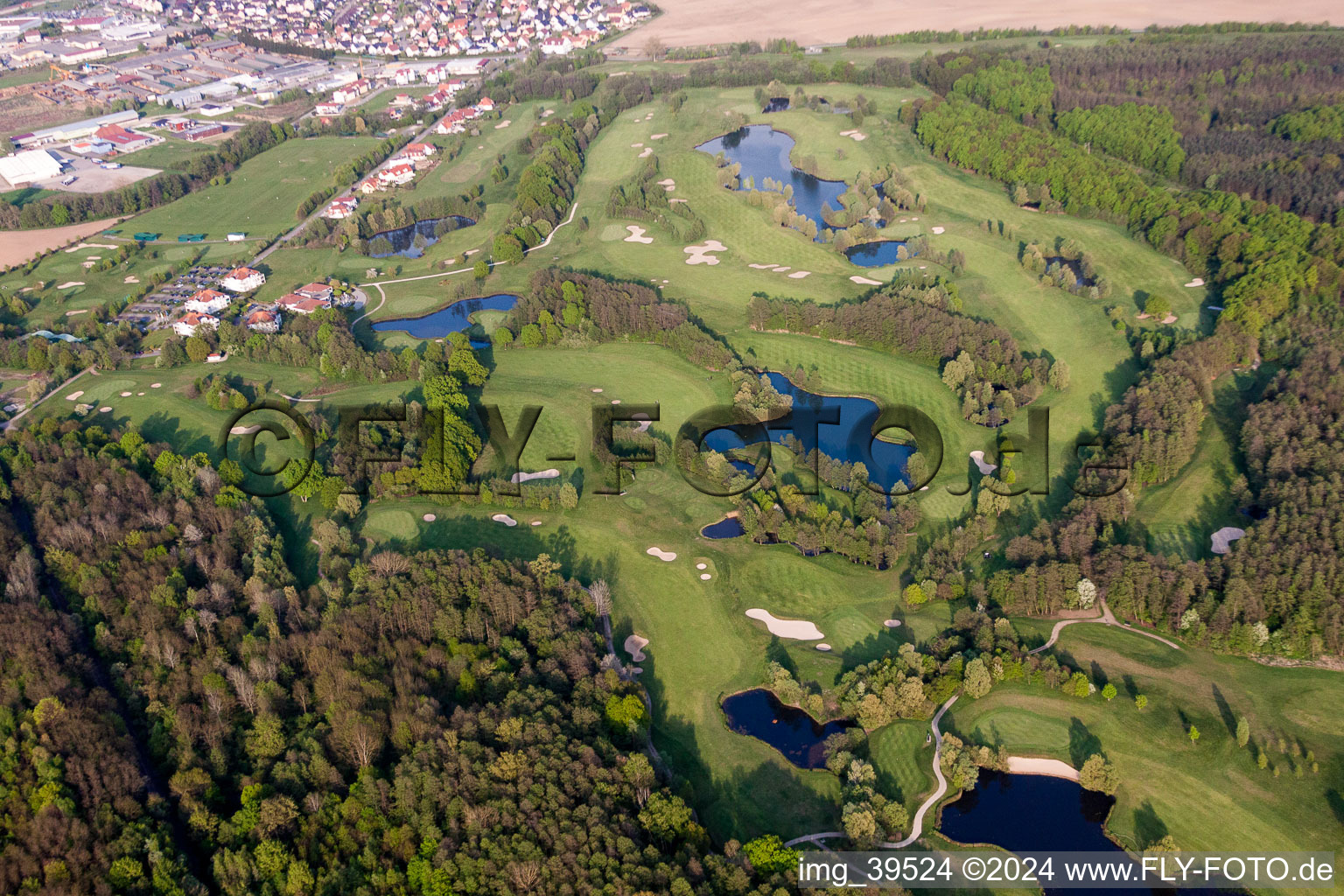 Oblique view of Grounds of the Golf course at Golfclub Soufflenheim Baden-Baden in Soufflenheim in Grand Est, France