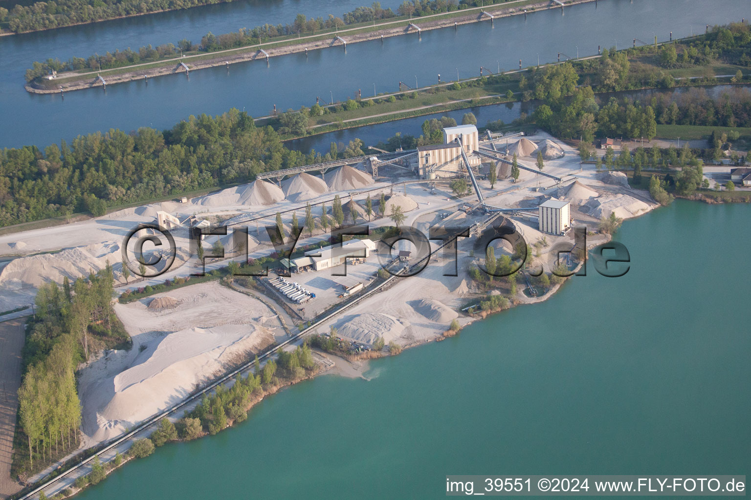 Sluice in Gambsheim in the state Bas-Rhin, France from above