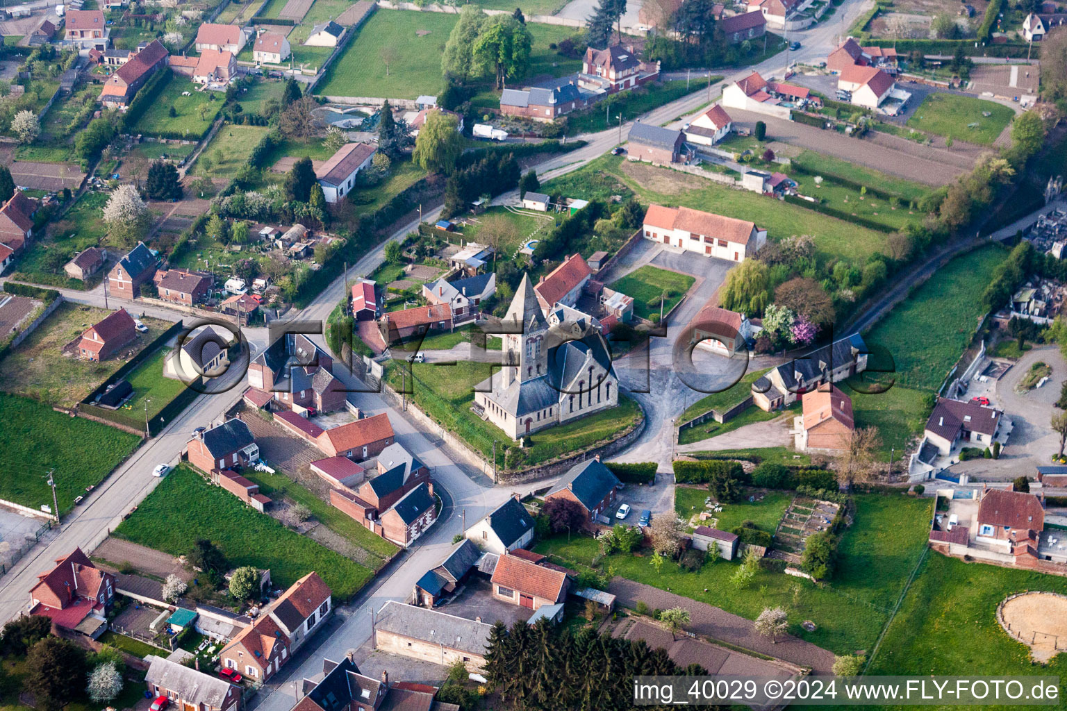 Church building Eglise de VENDHUILE in Vendhuile in Hauts-de-France, France