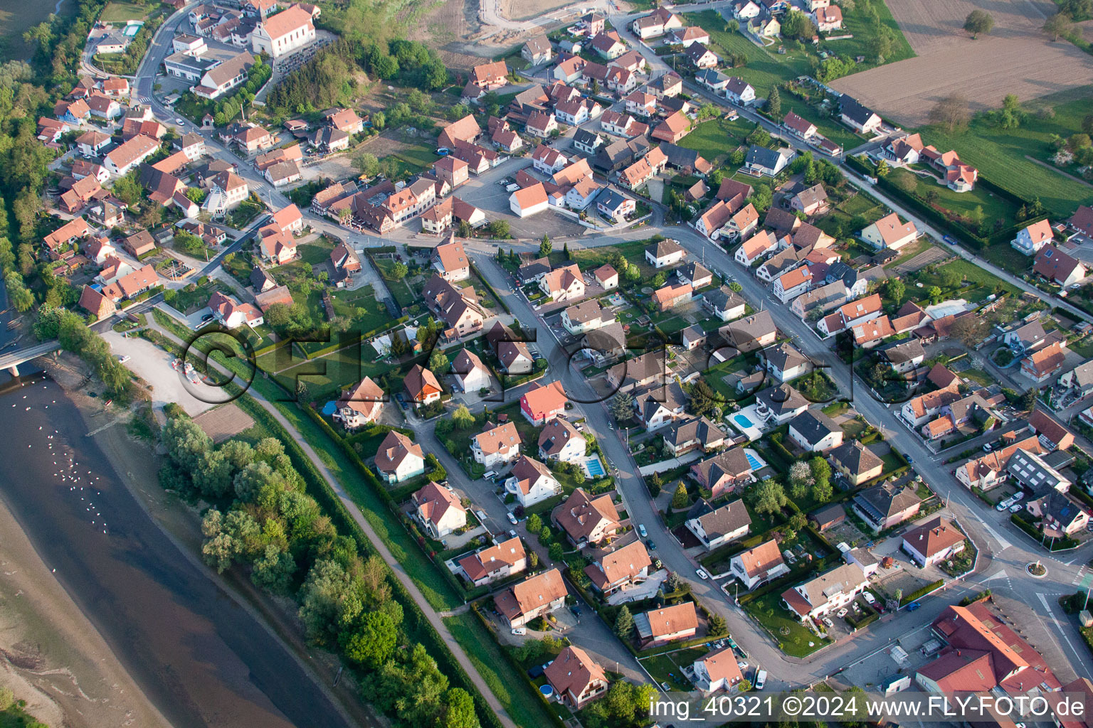 Oblique view of Munchhausen in the state Bas-Rhin, France