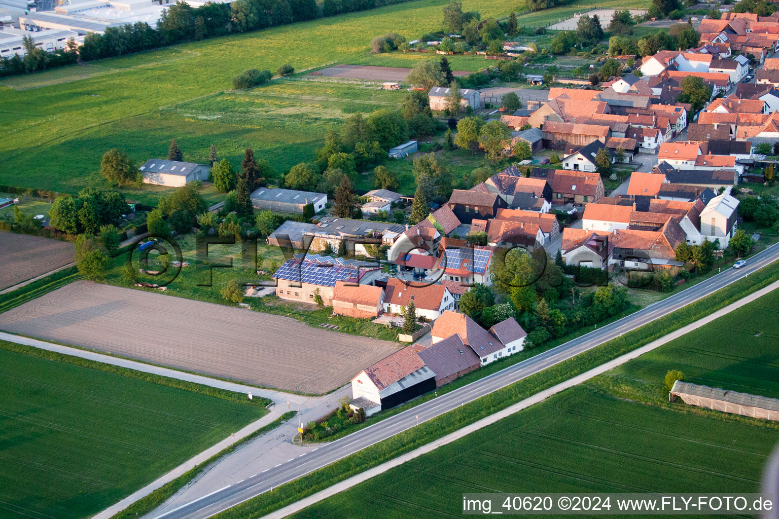 Bird's eye view of Brehmstr in the district Minderslachen in Kandel in the state Rhineland-Palatinate, Germany