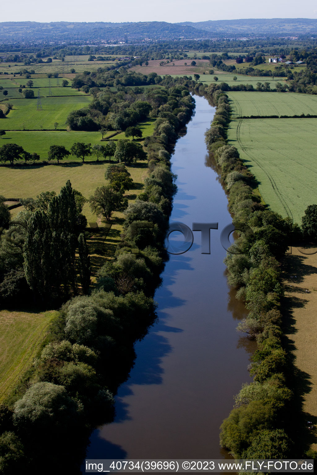 Oblique view of River Severn near Sandhurst in Ashleworth in the state England, Great Britain