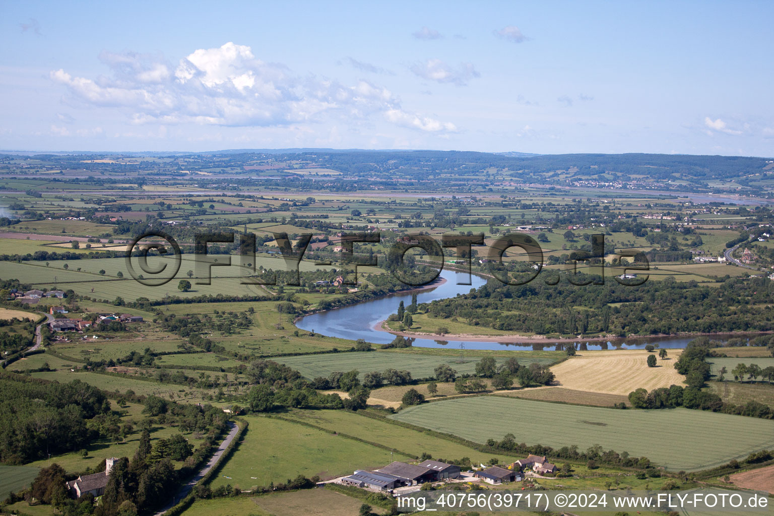 Knee of the River Severn near Oakle Street in Elmore in the state England, Great Britain