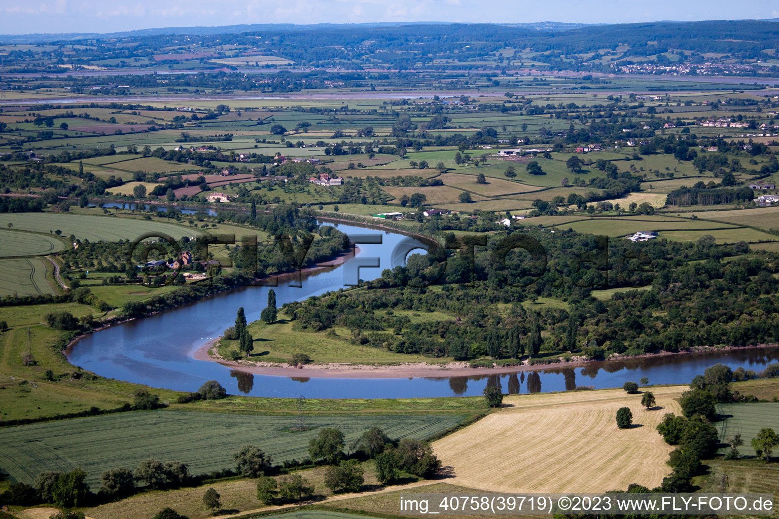 Aerial view of Knee of the River Severn near Oakle Street in Elmore in the state England, Great Britain