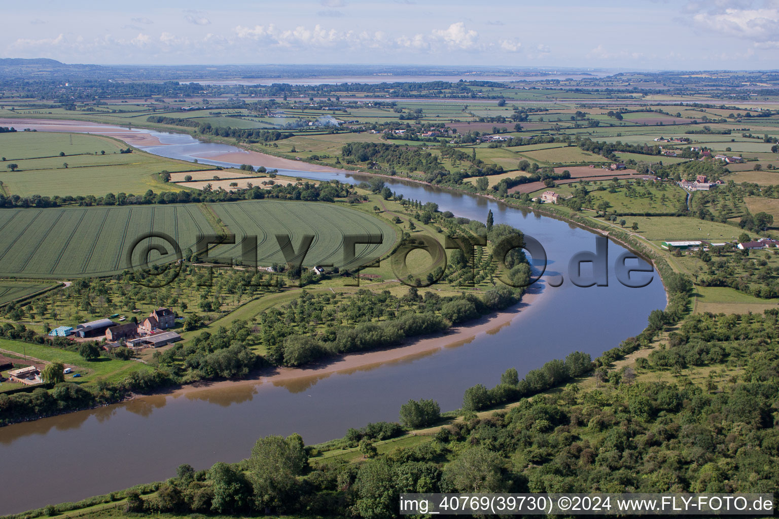 Aerial photograpy of Knee of the River Severn near Oakle Street in Oakle Street in the state England, Great Britain