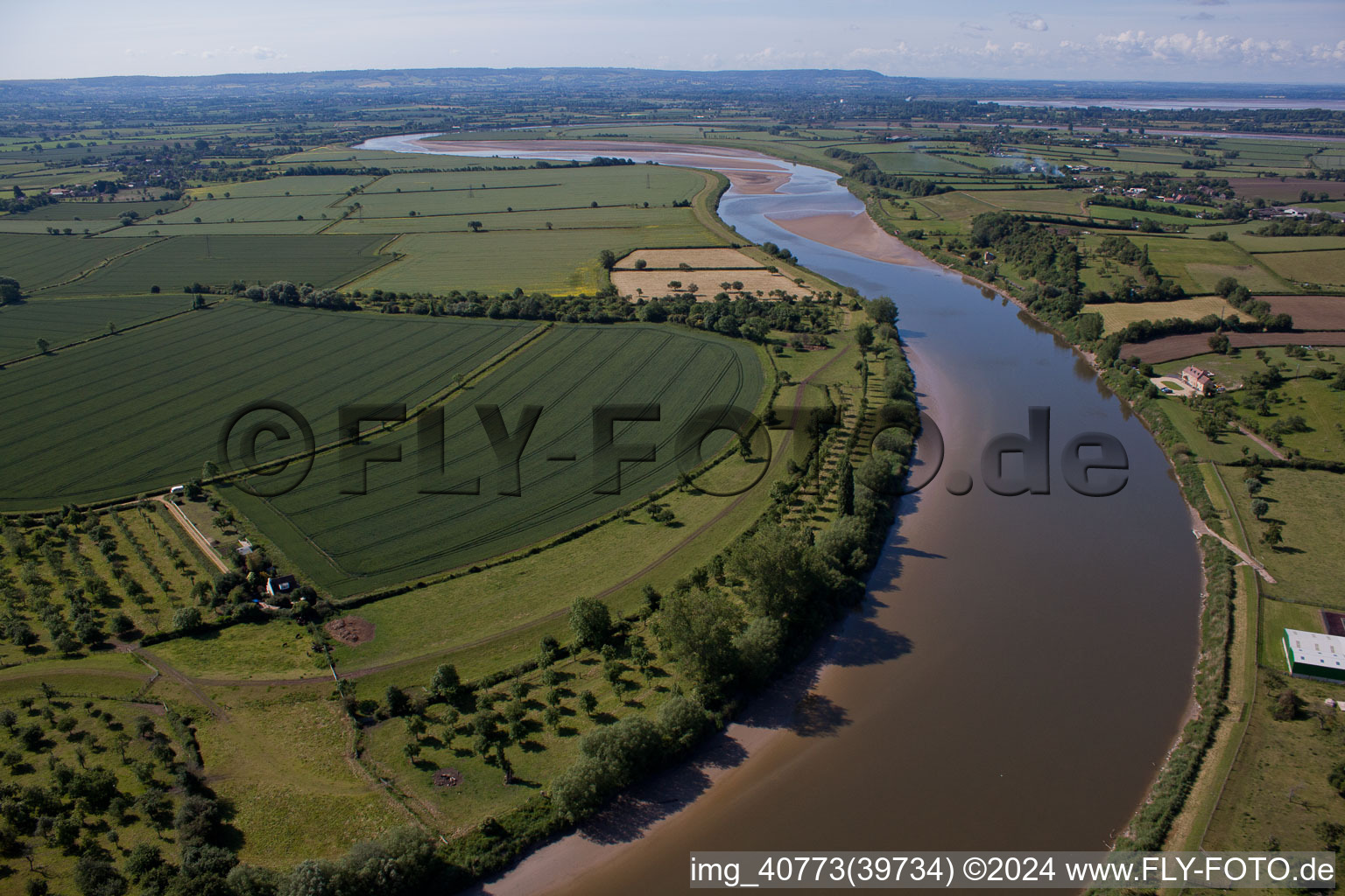 Oblique view of Knee of the River Severn near Oakle Street in Oakle Street in the state England, Great Britain