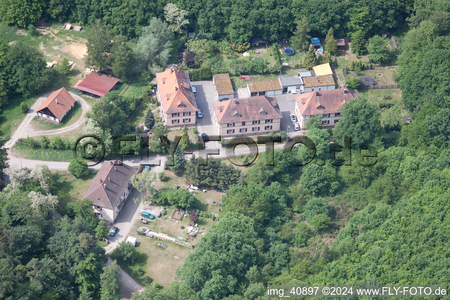 Bird's eye view of (Palatinate), Seufzerallee 4 in Scheibenhardt in the state Rhineland-Palatinate, Germany