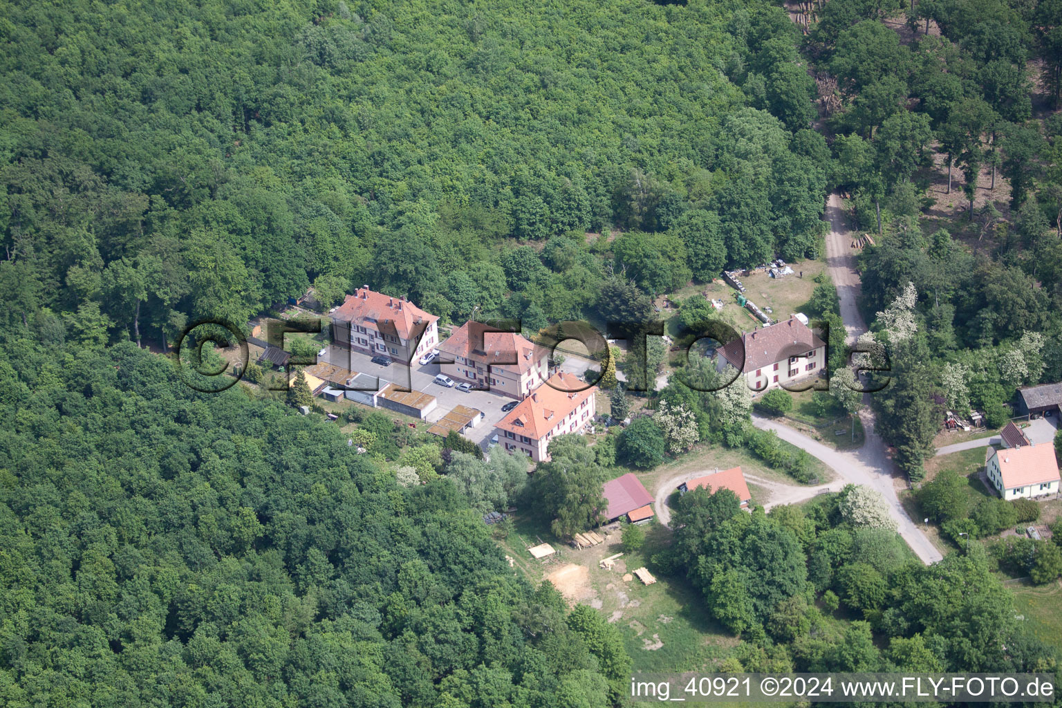 Aerial view of (Palatinate), Seufzerallee 4 in Scheibenhardt in the state Rhineland-Palatinate, Germany
