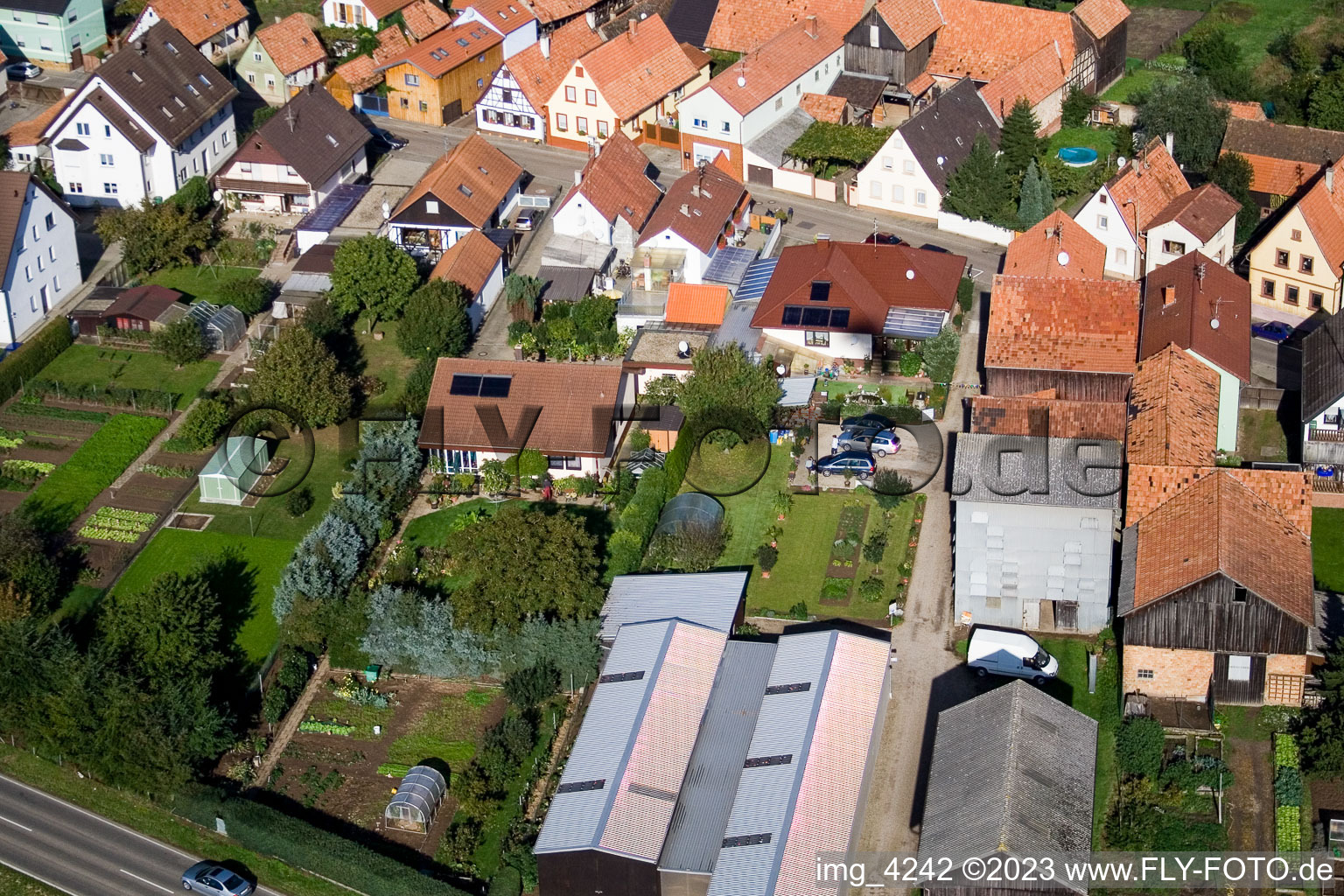 Bird's eye view of Brehmstr in the district Minderslachen in Kandel in the state Rhineland-Palatinate, Germany
