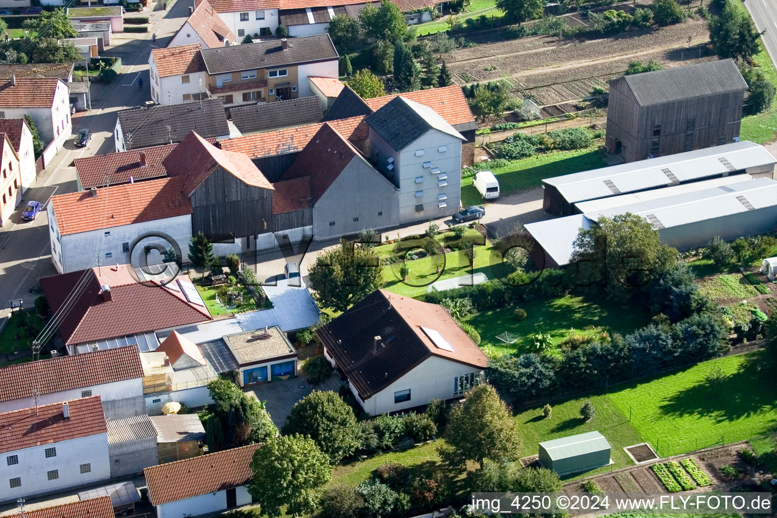 Aerial photograpy of Brehmstr in the district Minderslachen in Kandel in the state Rhineland-Palatinate, Germany