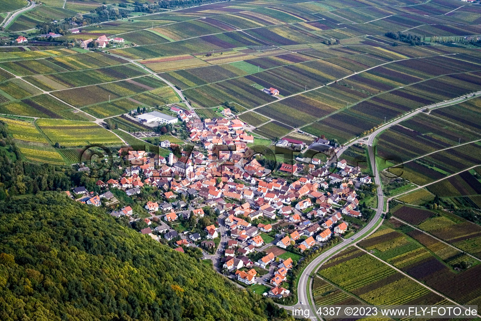 From the west in Eschbach in the state Rhineland-Palatinate, Germany